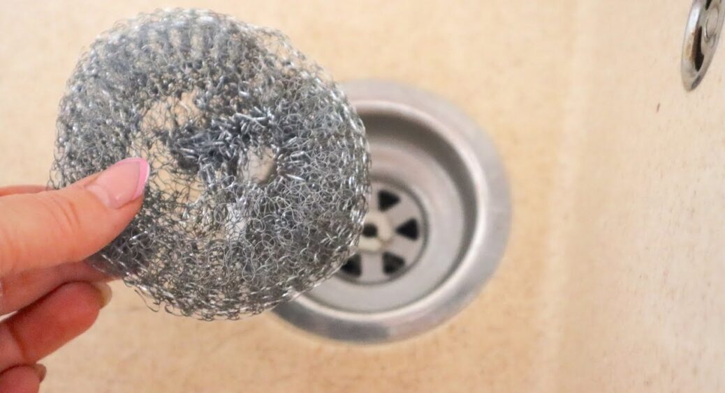 Відкрила для себе ці 4 неочікувані способи використання металевої губки – тепер скуповую її упаковками 