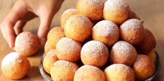 Кулінари поділилися покроковим рецептом сирних пончиків до чаю