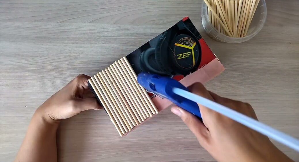 Назбирала цілий пакет паличок від суші та ролів – використовую їх у побуті: 7 найкорисніших лайфхаків 