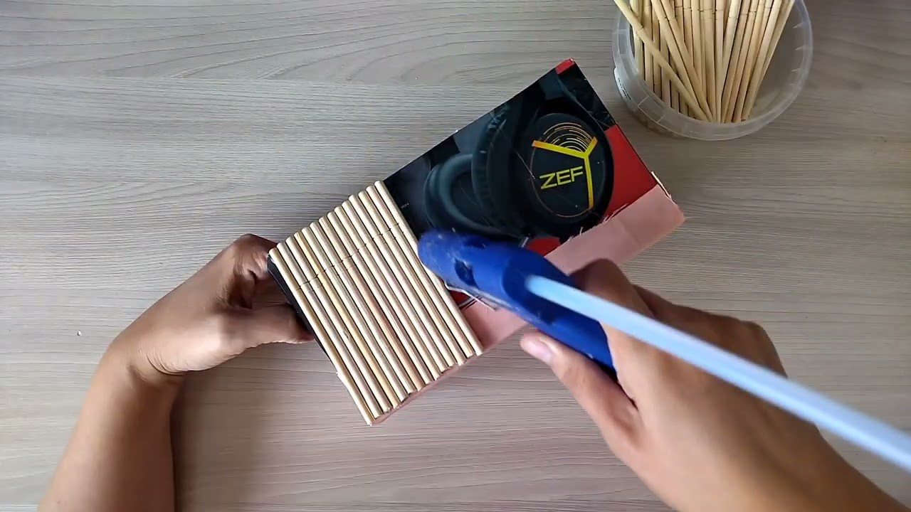 Господині назвали 7 найцікавіших методів застосування японських паличок у побуті