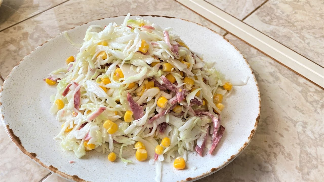 Кулінари поділилися простим рецептом весняного салату з кукурудзою
