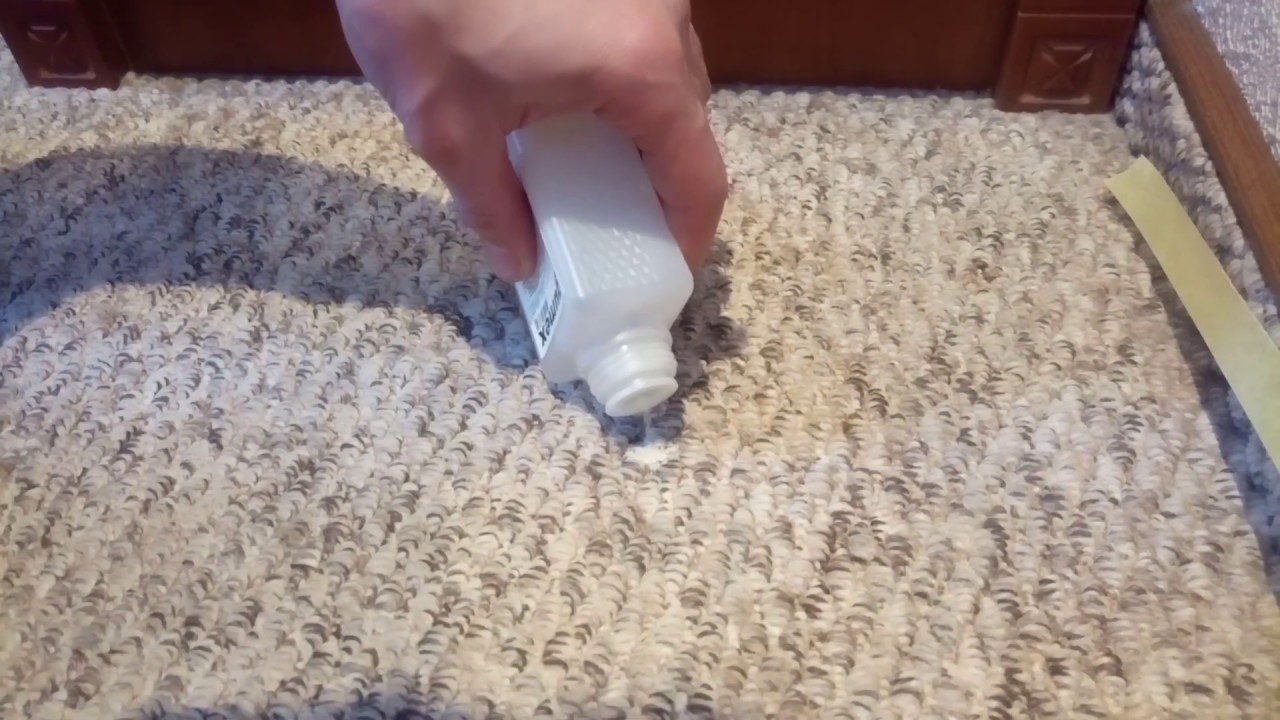 Господині розповіли, як легко та швидко видалити жуйку з килимового покриття