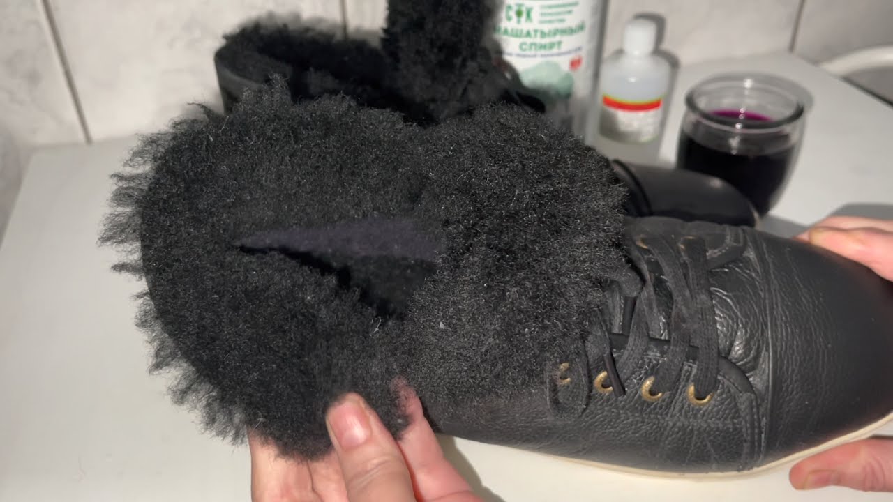 Господині поділилися ефективними методами усунення неприємних запахів із взуття