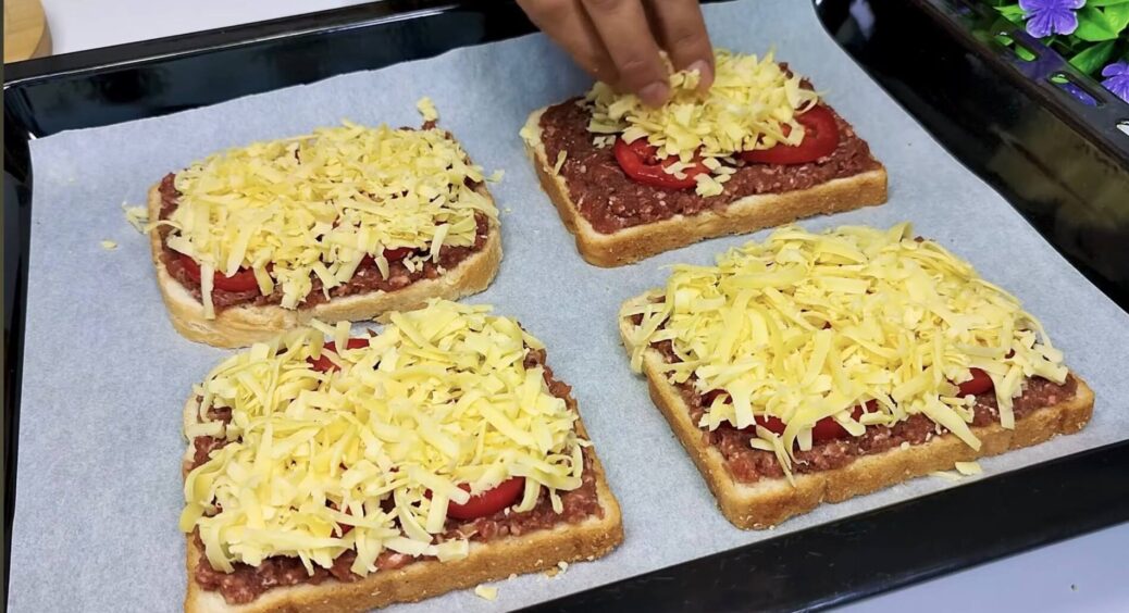 Тепер бутерброди та ковбаса – у минулому! Беру 300 г фаршу та 180 г сиру – і на хліб: ідеальний сніданок 