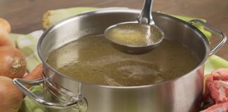 Кулінари розповіли, який продукт може зіпсувати бульйон	