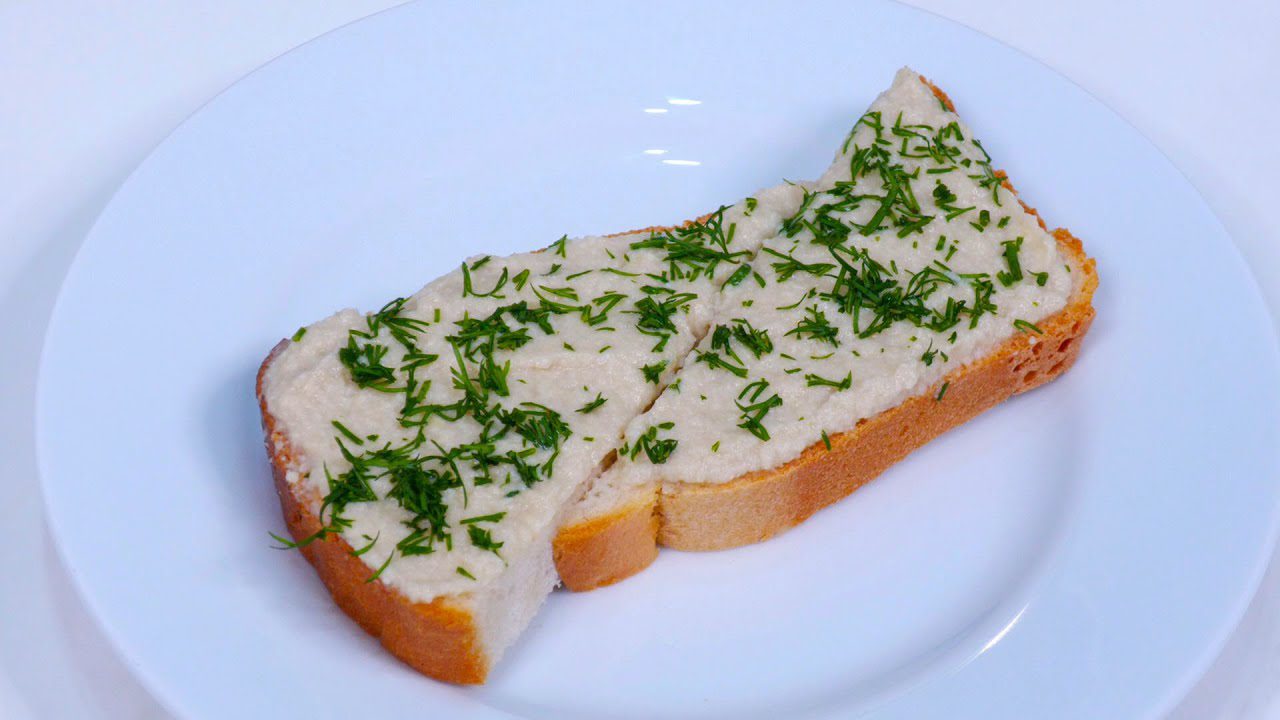 Кулінари розповіли, як просто та швидко приготувати смачну намазку з оселедця — рецепт