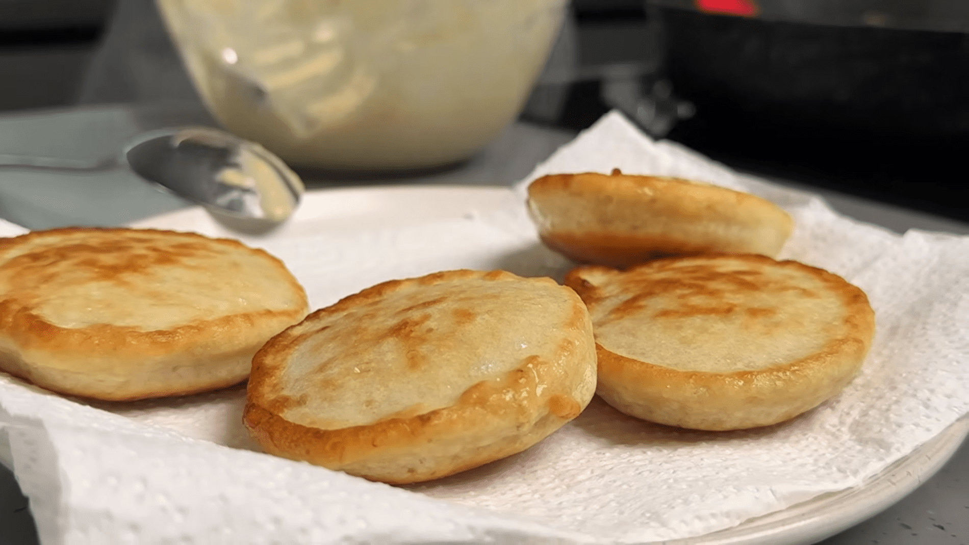 Кухарі розповіли, як приготувати смачні бананові оладки