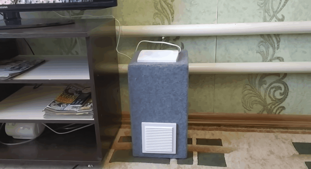 Зібрала очищувач повітря з того, що валялось у гаражі – і пилу на полицях стало на 50% менше 