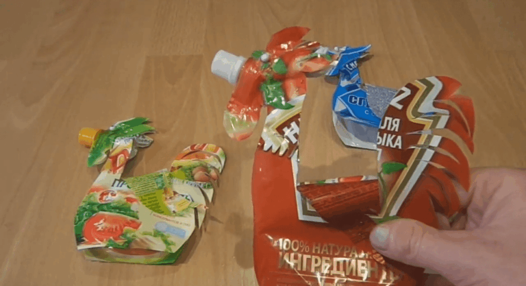 Пачки з-під майонезу бережу, як зіницю ока: вигадала цікаву розвагу для дітей, коли немає світла 