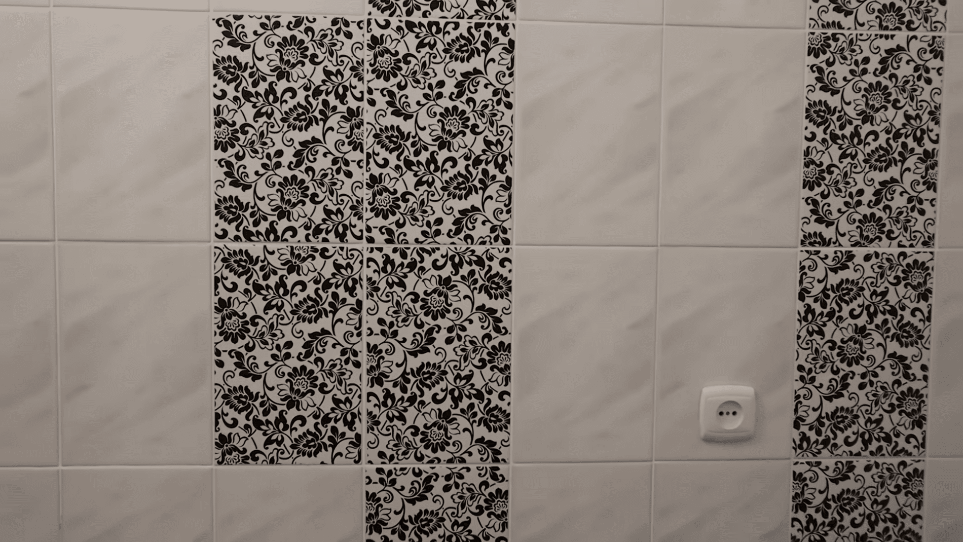 Експерти розповіли, як легко та без зайвих витрат оновити стару кахельну плитку