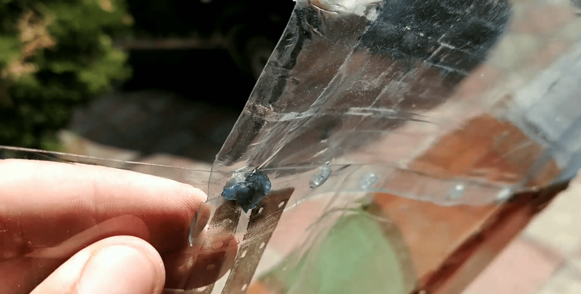 Експерти розповіли, як виготовити великий пластиковий лист зі звичайних пляшок