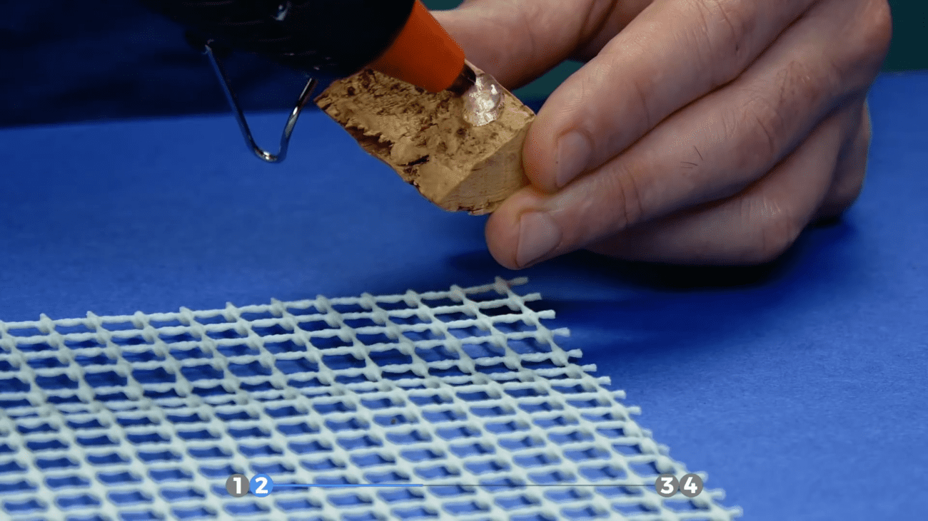 Експерти розповіли, як використати порожні пляшки та винні корки