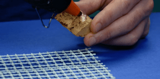 Експерти розповіли, як використати порожні пляшки та винні корки	