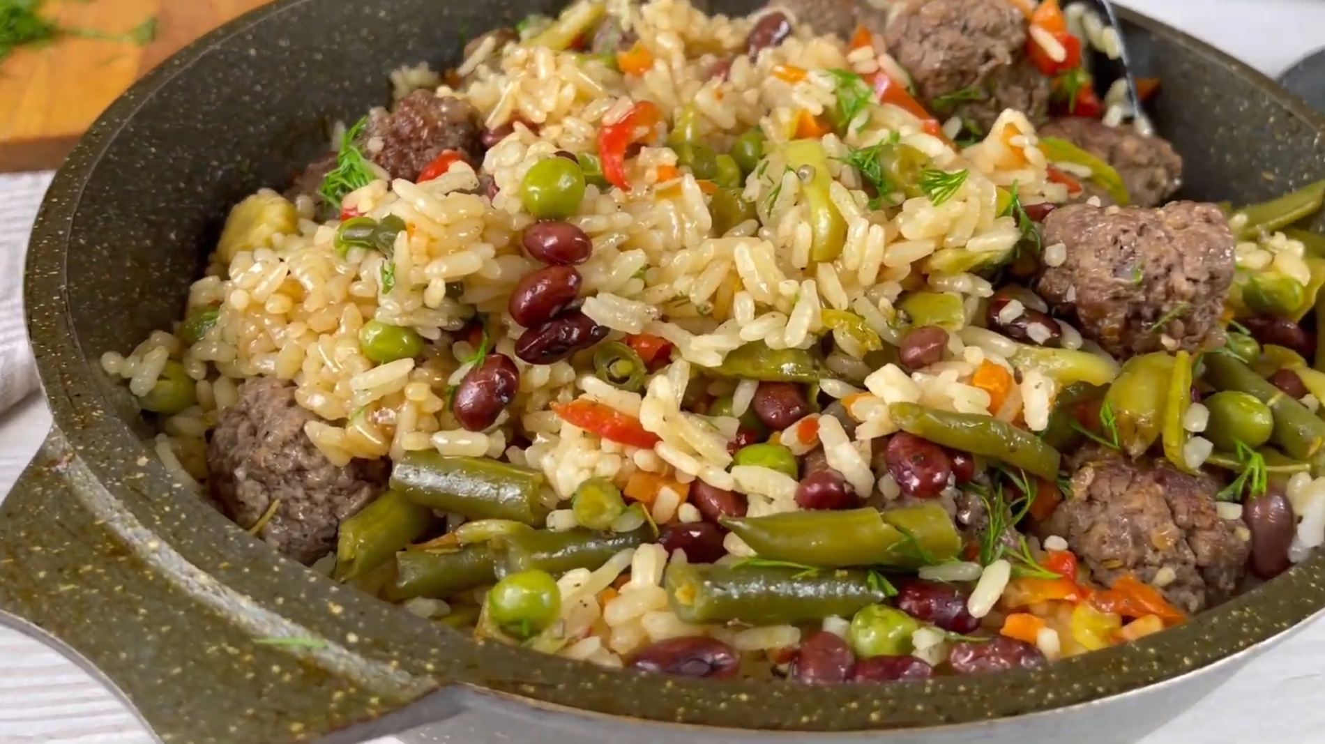 Кухарі розповіли, як приготувати швидку вечерю з фаршу