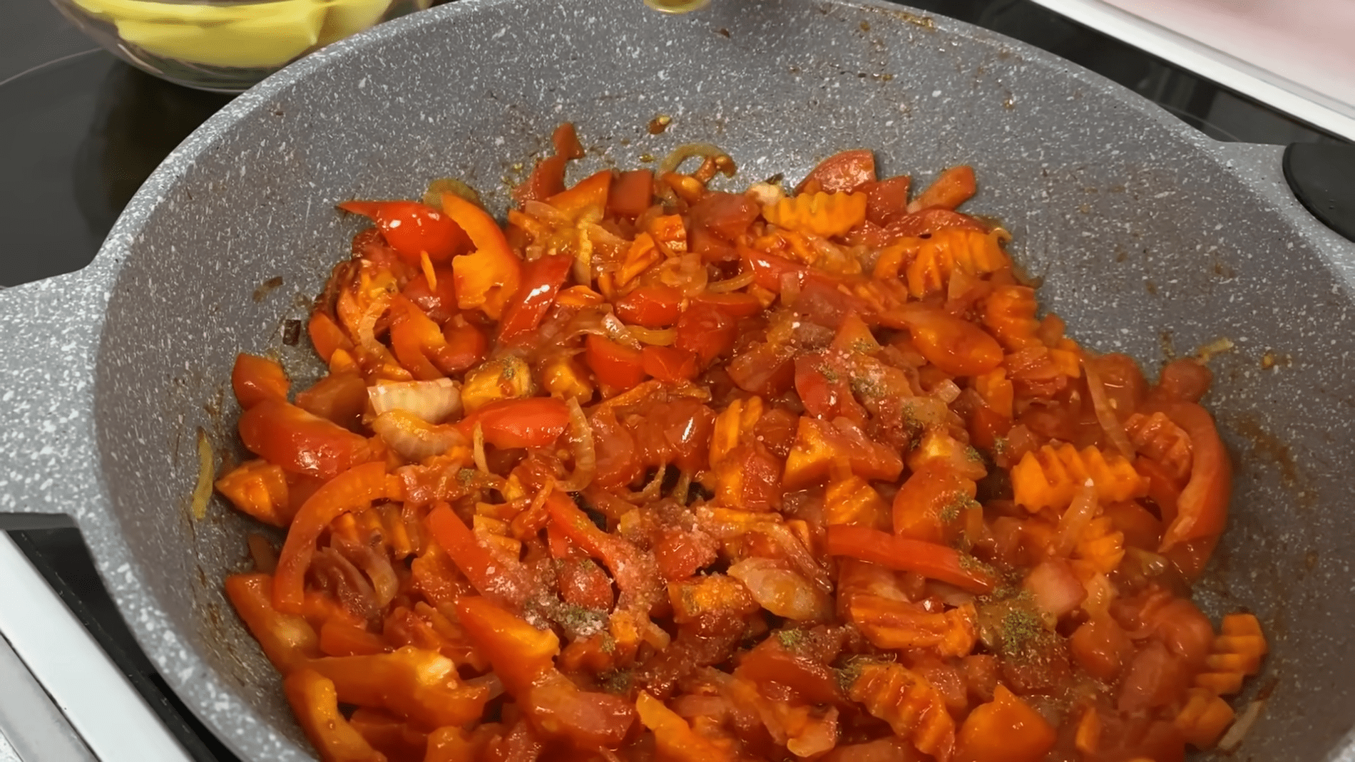 Кухарі розповіли, як приготувати смачну та швидку вечерю з фаршу