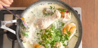 Господині поділилися рецептом курячих ніжок у вершковому соусі