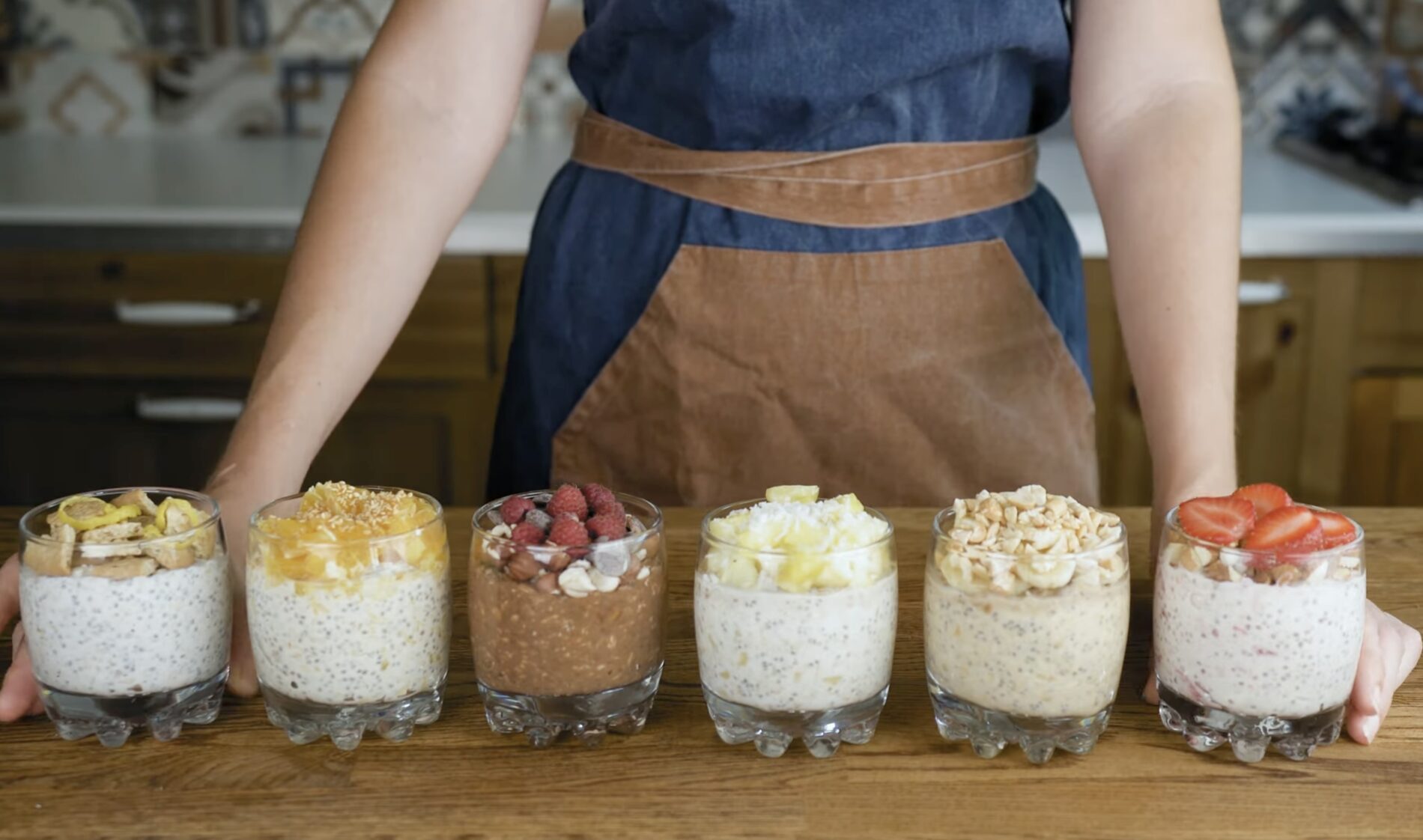 Господині розповіли, що додати у вівсянку, щоб сніданки стали смачнішими