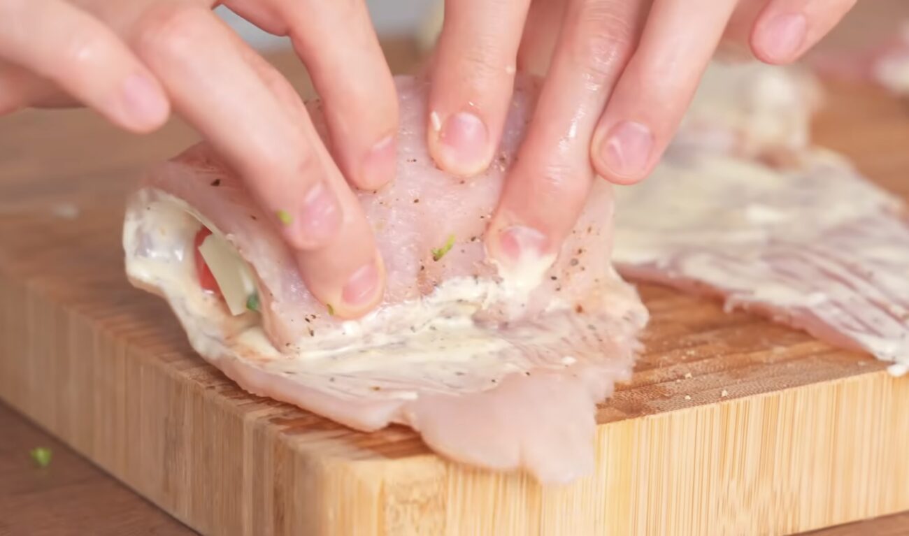 Господині поділилися рецептом смачних курячих рулетиків