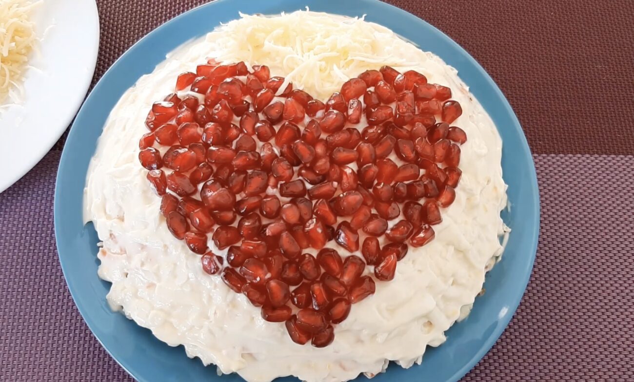 Господині поділилися рецептом салату у формі серця до Дня всіх закоханих