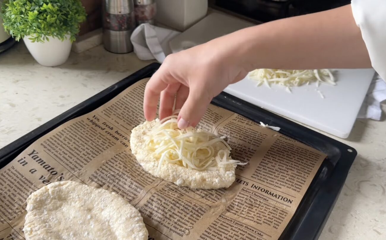 Господині поділилися простим рецептом низькокалорійних хачапурі 