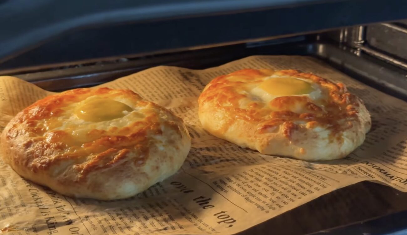 Господині поділилися простим рецептом низькокалорійних хачапурі