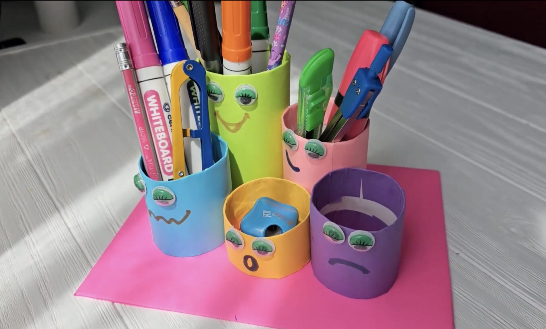 Господині показали, як зробити органайзер з паперових втулок