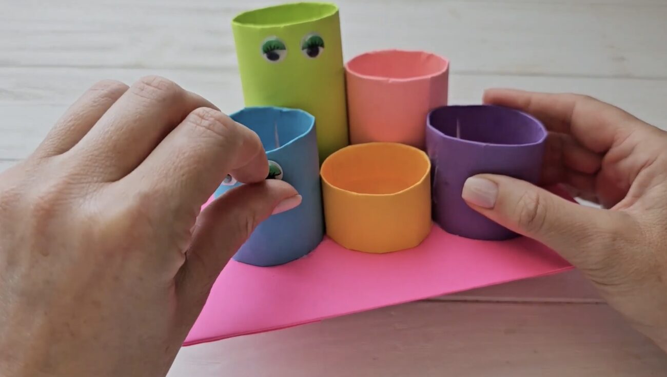 Господині показали, як зробити органайзер з паперових втулок