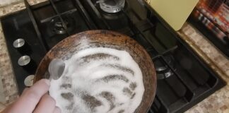 Господині розповіли, як відновити антипригарне покриття сковороди