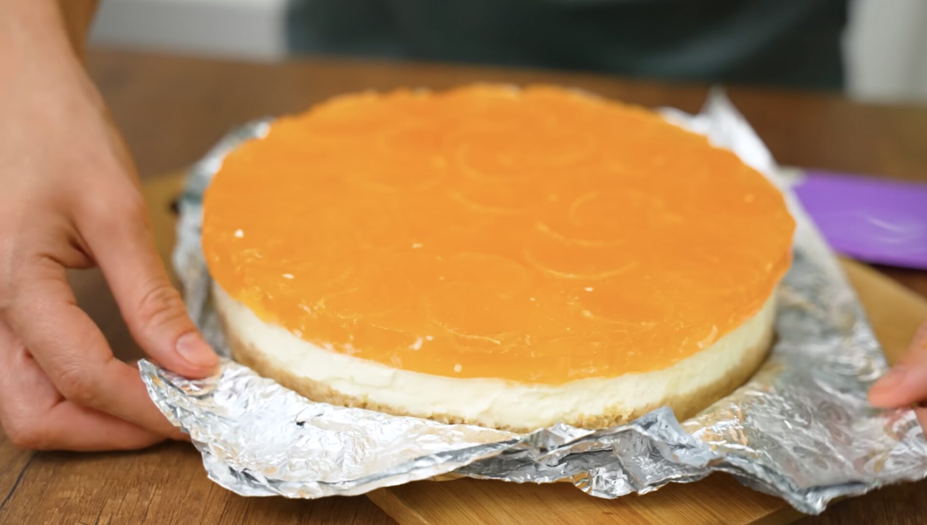 Господині поділилися рецептом мандаринового чізкейка без випікання