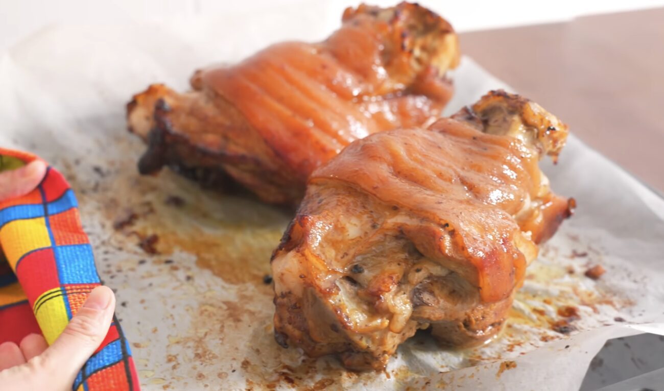 Господині поділилися рецептом ніжної рульки в пиві Господині поділилися рецептом ніжної рульки в пиві