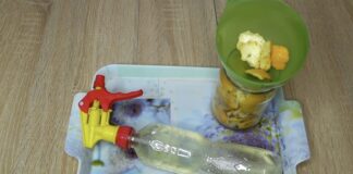 Господині розповіли, як зробити засіб для прибирання з двох інгредієнтів