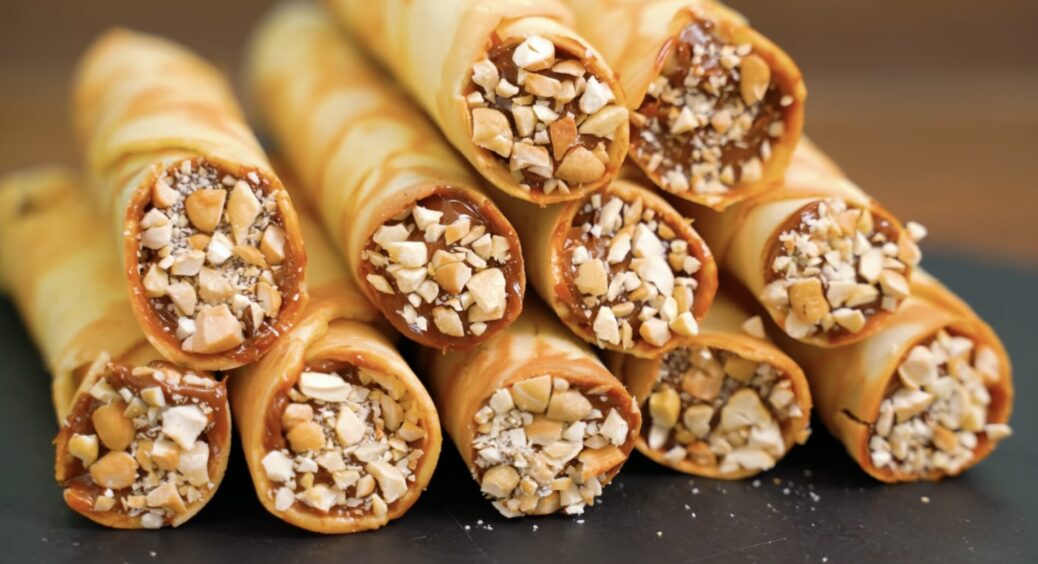 Хрумкі трубочки БЕЗ вафельниці та духовки за 20 хвилин: рецепт на сковороді без заморочок – смак дитинства 