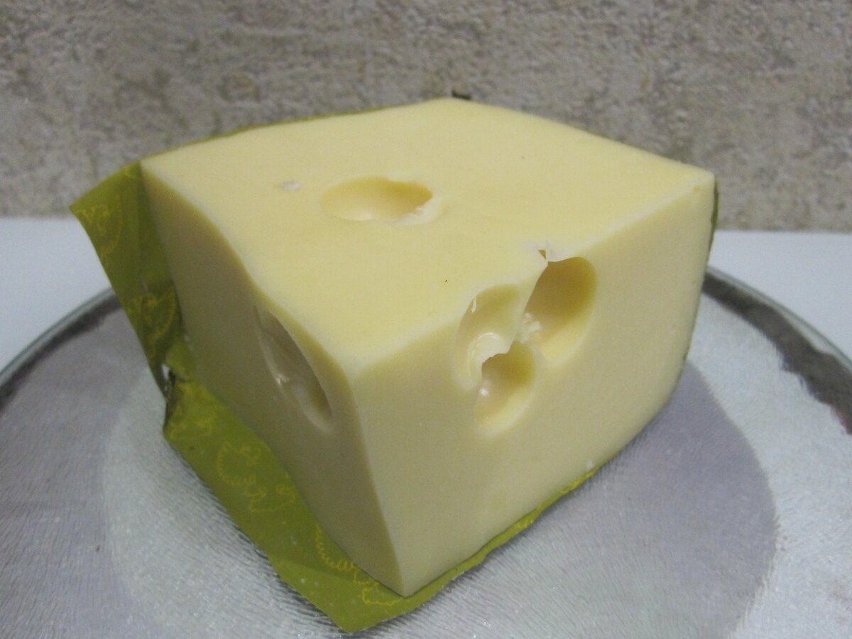 Експерти пояснили, як перевірити якість твердого сиру та наявність у ньому пальмової олії