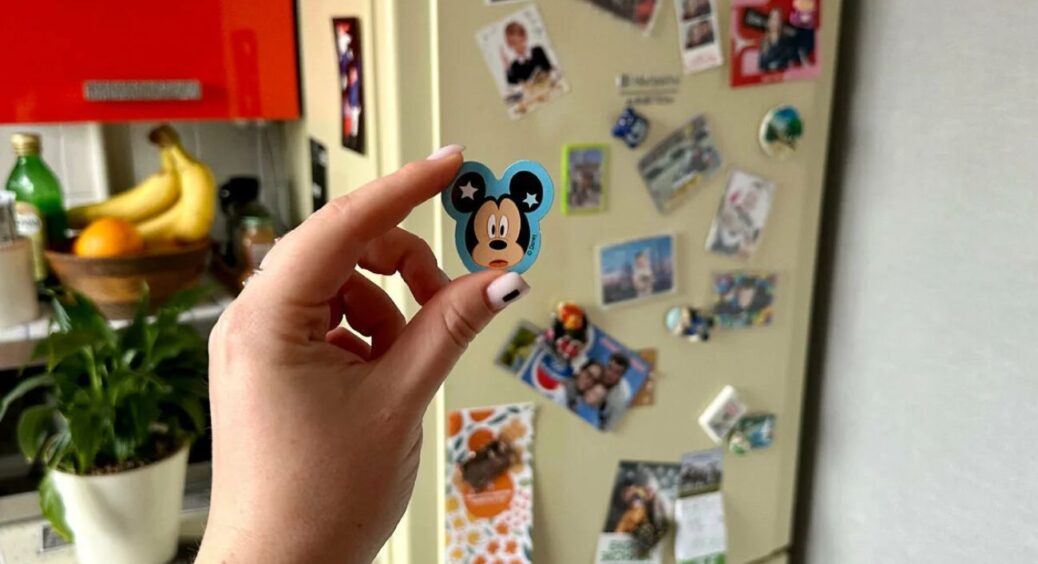 Старі магніти з холодильника не викидаю — роблю корисну річ для кухні за 5 хв: ви не уявляєте, як це зручно 