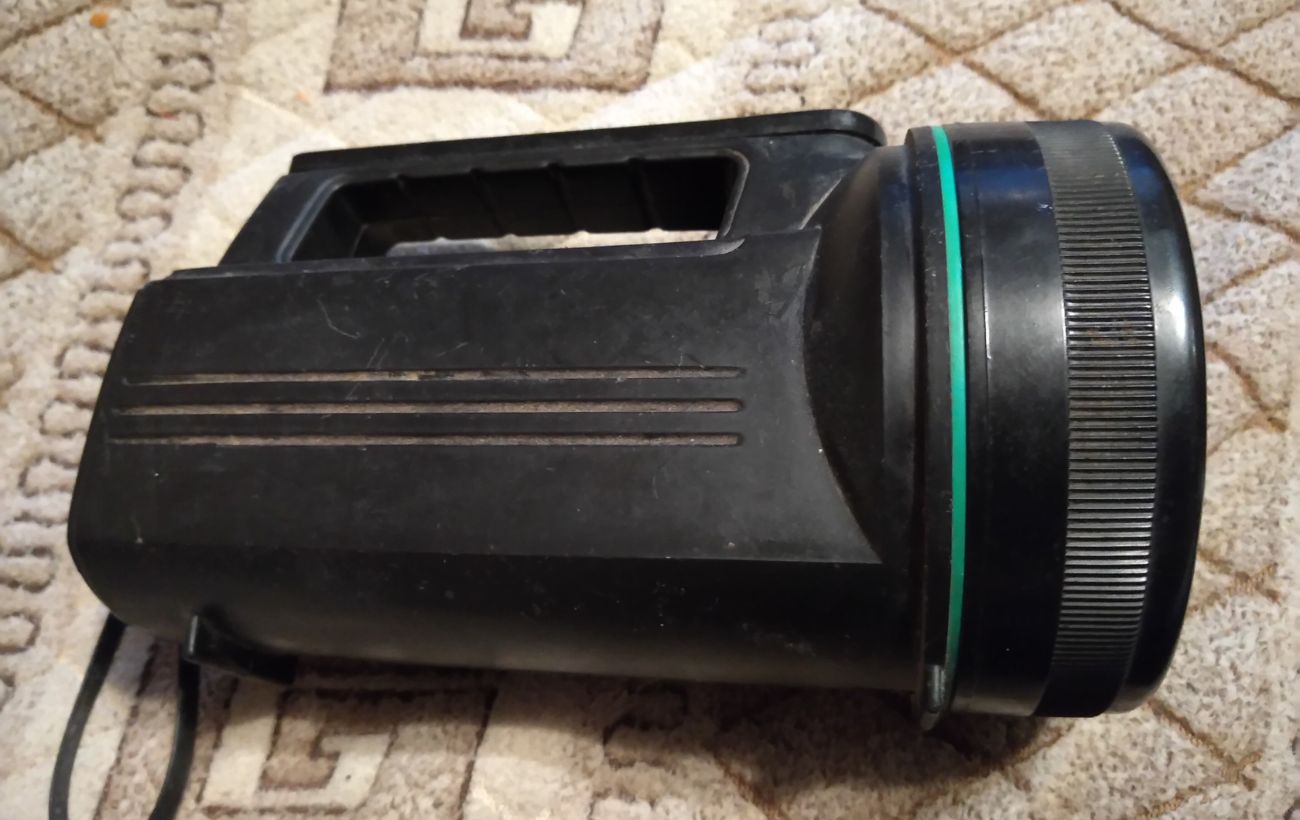 Що зробити зі старого ліхтарика