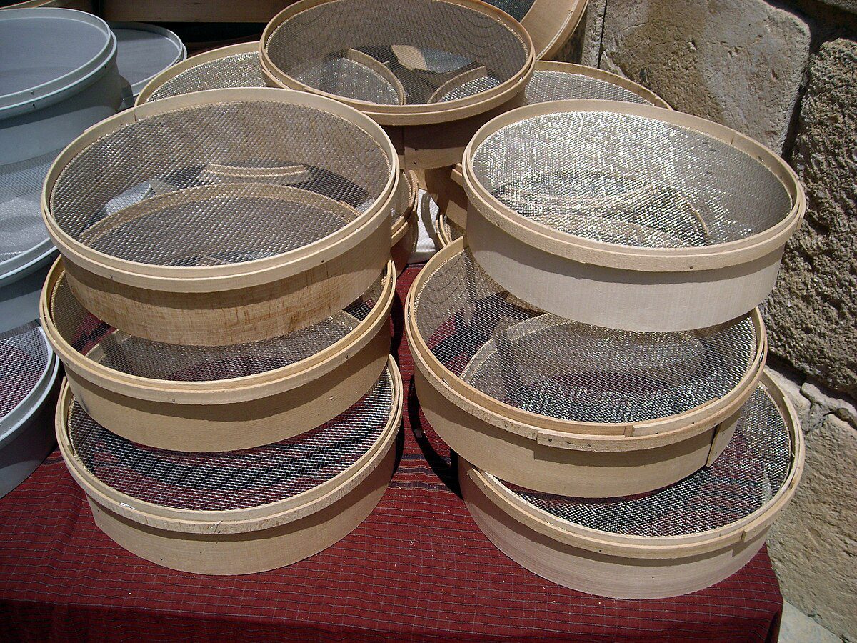 Експерти порадили, як використовувати сито на ділянці для покращення вирощування культур