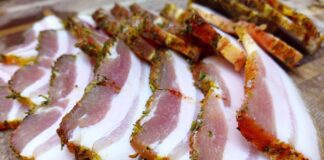 Як обрати якісне сало без добавок. Фото: Youtube Я ЖЕ ПОВАР!