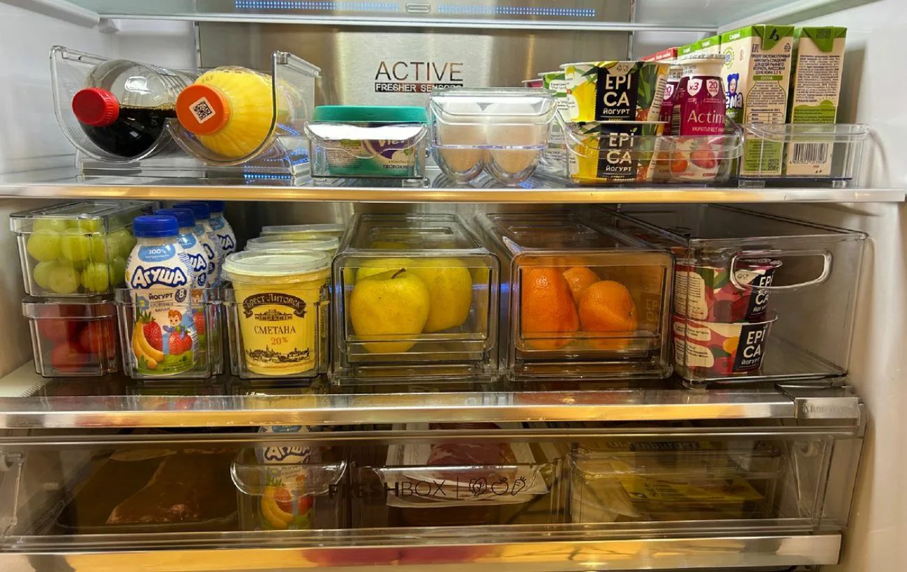 Експерти порадили простий лайфхак, який допоможе зберігати овочі і зелень у холодильнику без псування