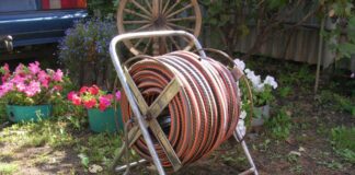 Як зробити систему поливу зі старого шланга