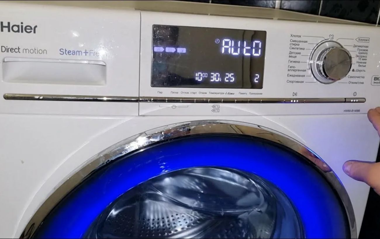 Майстер з ремонту пральних машин показав наслідки режиму швидкого прання 
