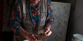 Експерти розповіли, як приготувати пасту для миття посуду. Фото: Pexels