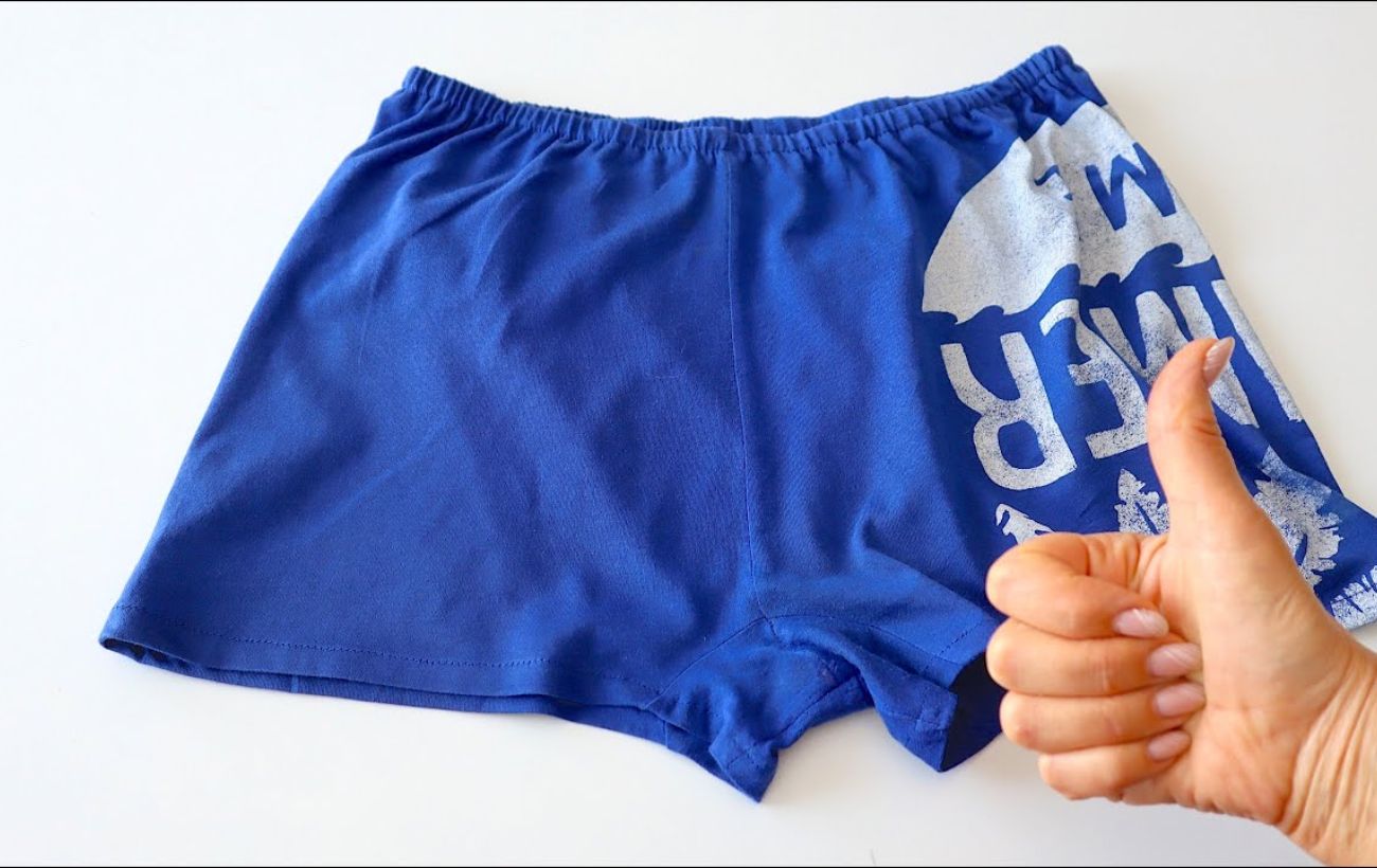 Експерти порадили, що можна зробити зі старої футболки, аби не викидати її у смітник