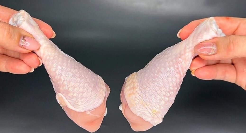 Ніколи не купуйте курку, якщо бачите цю 1 позначку: “розговорила” продавця на ринку — і дізналась правду 