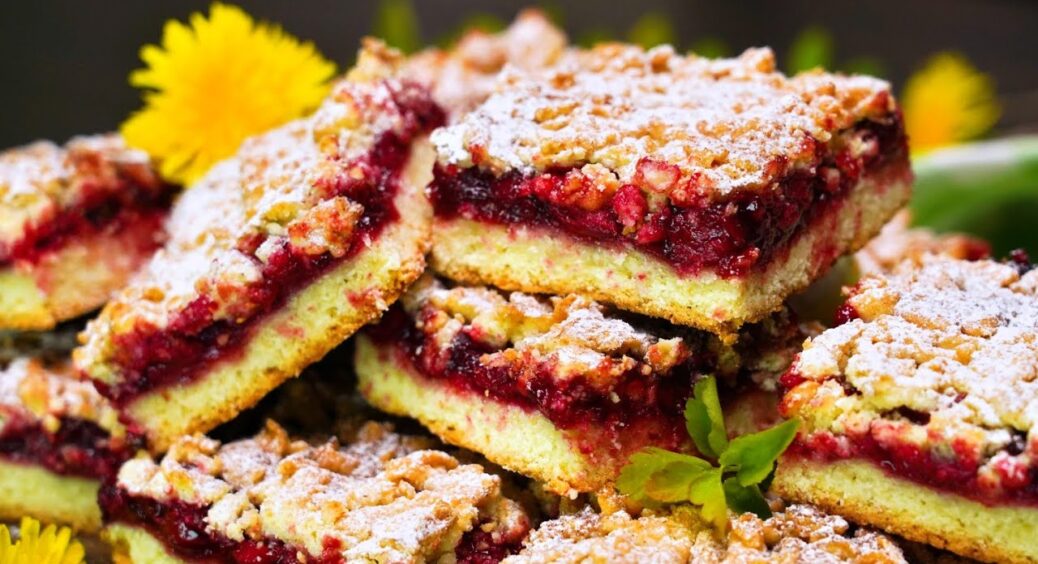 Беру 350 г вишневого варення і тісто – печу крутий пиріг: ідеальний для Великого посту: 0 яєць та дріжджів 