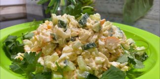 Кулінари поділилися рецептом салату з крабовими паличками на 8 березня