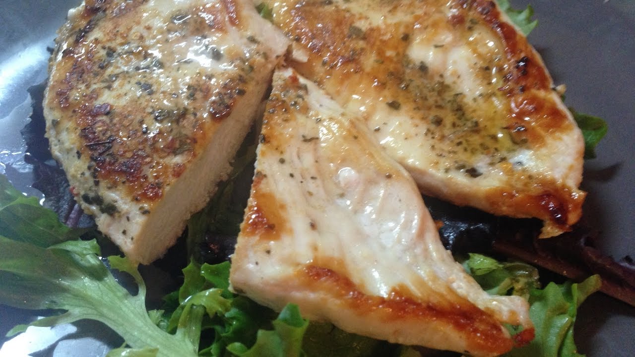 Кулінари розповіли, як зробити куряче філе соковитим та смачним