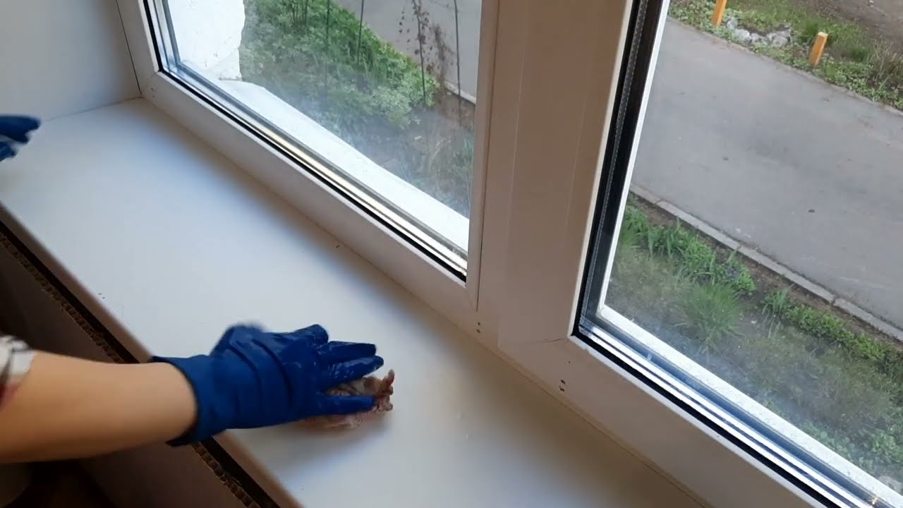 Господині розповіли, як відбілити підвіконня всього за 5 хвилин