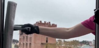 Господині розповіли, як дуже швидко та просто помити вікна