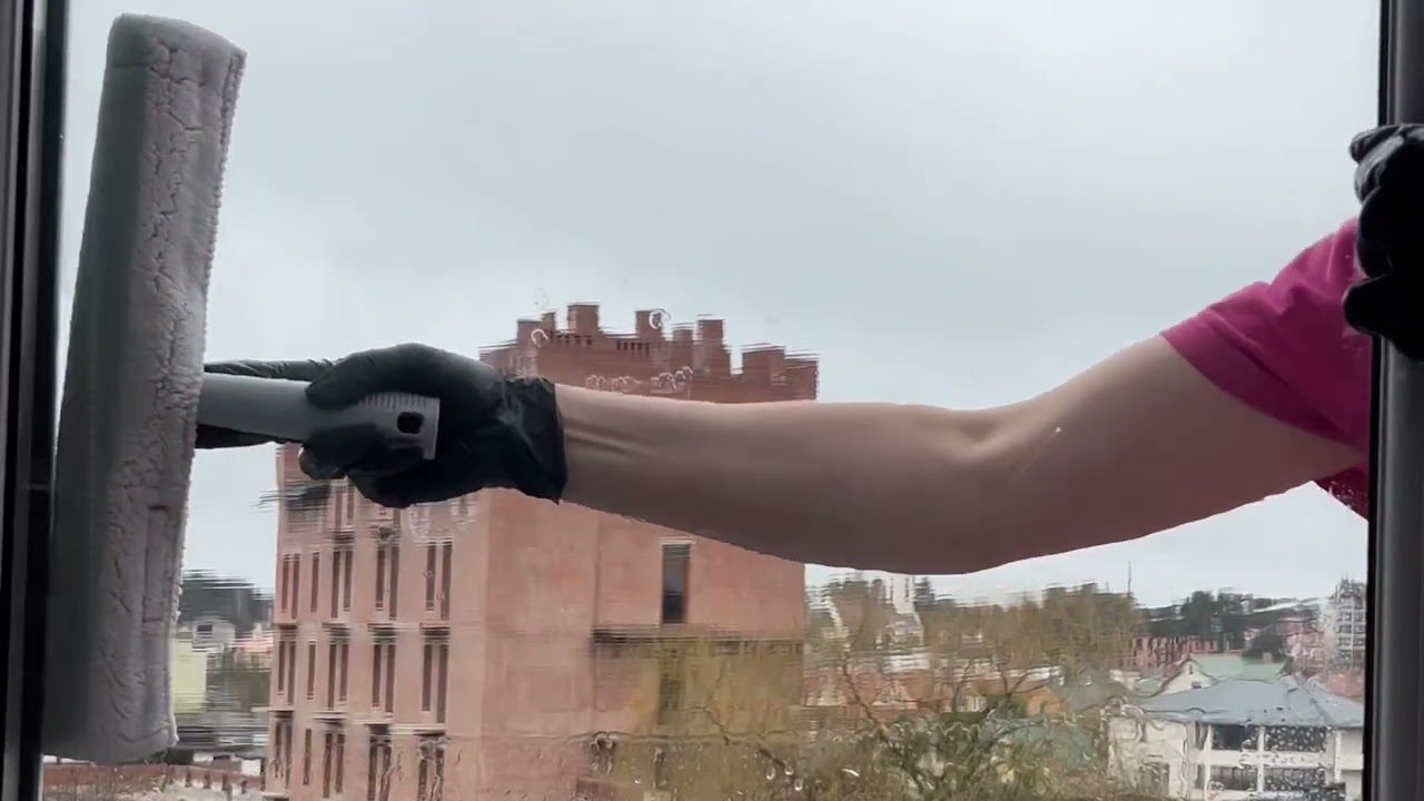 Господині розповіли, як дуже швидко та просто помити вікна