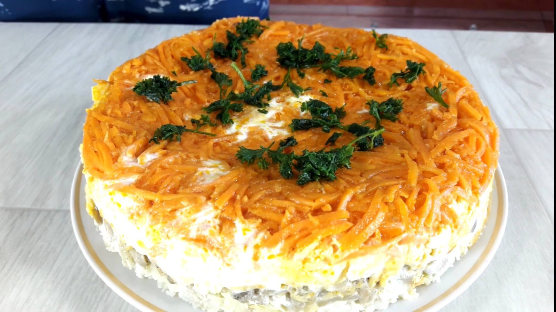 Кулінари поділилися простим рецептом дуже смачного грибного салату в піст